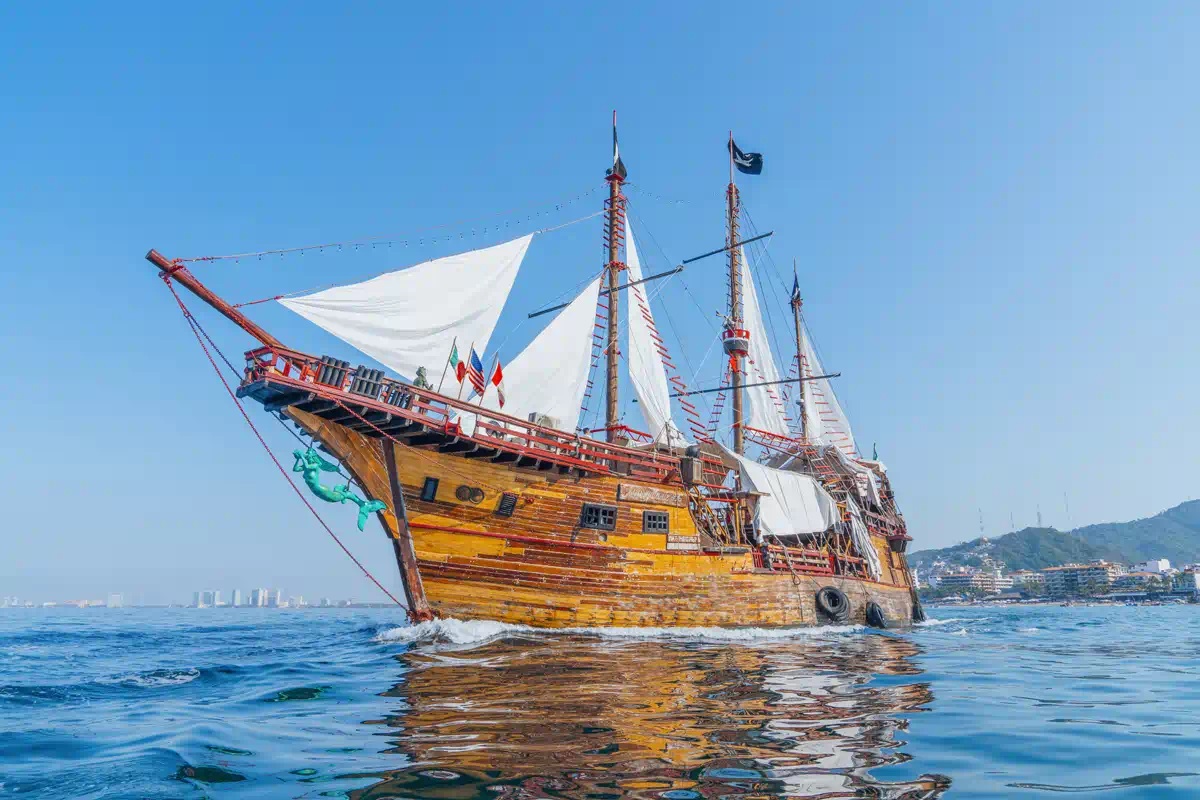 Tour de Día Barco Pirata